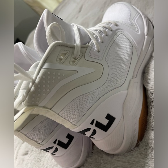 APL Women’s Techloom Defender - Picture 11 of 12